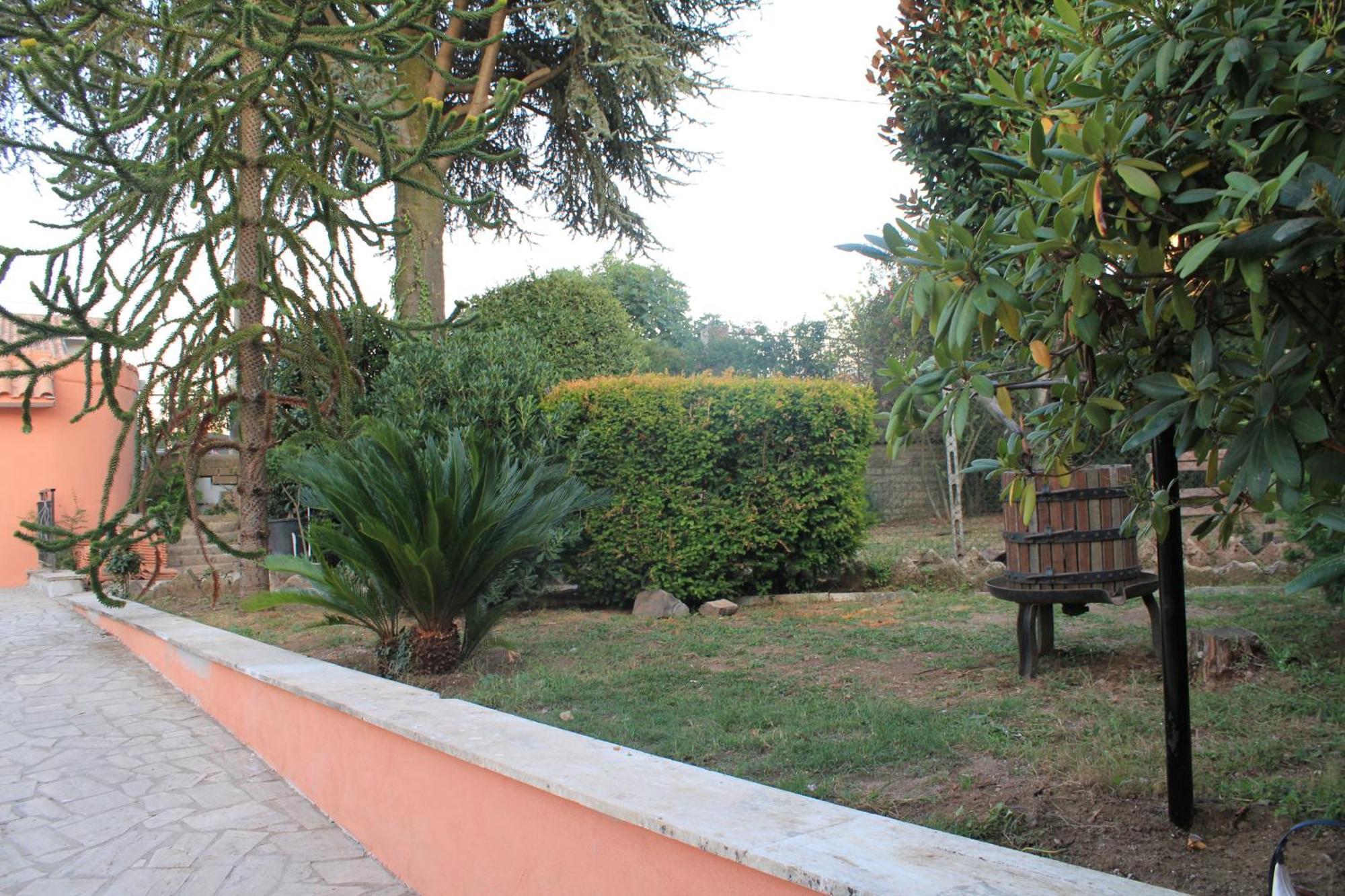 Bed and Breakfast Il Sottosopra Labico Екстер'єр фото